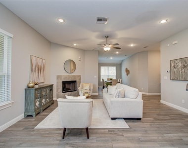 19029 Villa Lane - Photo Thumbnail 14