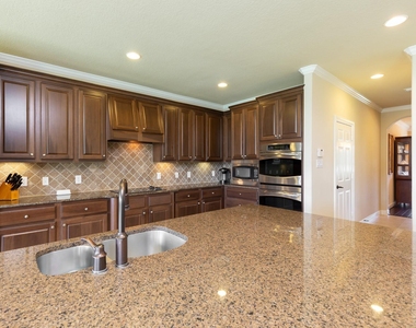 162 W Hullwood Court - Photo Thumbnail 15