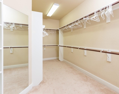 162 W Hullwood Court - Photo Thumbnail 30