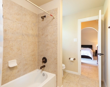 162 W Hullwood Court - Photo Thumbnail 41