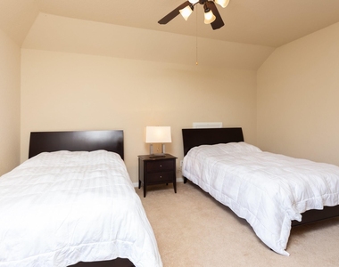 162 W Hullwood Court - Photo Thumbnail 43
