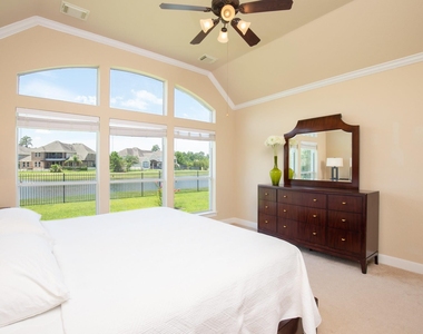 162 W Hullwood Court - Photo Thumbnail 26