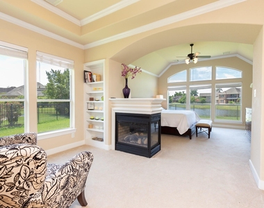 162 W Hullwood Court - Photo Thumbnail 22