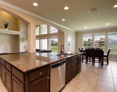 162 W Hullwood Court - Photo Thumbnail 17