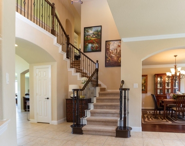 162 W Hullwood Court - Photo Thumbnail 8
