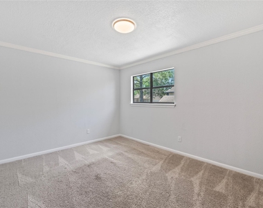911 Montview Drive - Photo Thumbnail 31