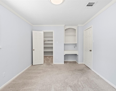 911 Montview Drive - Photo Thumbnail 32