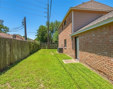 911 Montview Drive - Photo Thumbnail 41