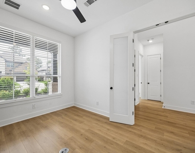 15085 Berry Brook Drive - Photo Thumbnail 9