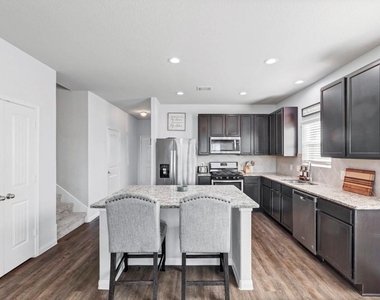 24706 Signorelli Way - Photo Thumbnail 8