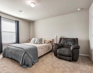 24706 Signorelli Way - Photo Thumbnail 18