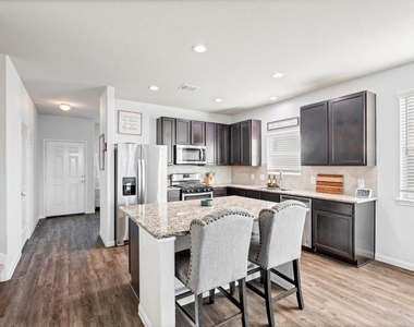 24706 Signorelli Way - Photo Thumbnail 5