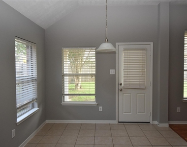 9518 Brackenton Crest Drive - Photo Thumbnail 6