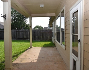 9518 Brackenton Crest Drive - Photo Thumbnail 15
