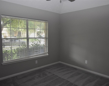 9518 Brackenton Crest Drive - Photo Thumbnail 1