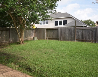 9518 Brackenton Crest Drive - Photo Thumbnail 14