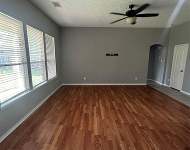9518 Brackenton Crest Drive - Photo Thumbnail 8