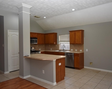 9518 Brackenton Crest Drive - Photo Thumbnail 5