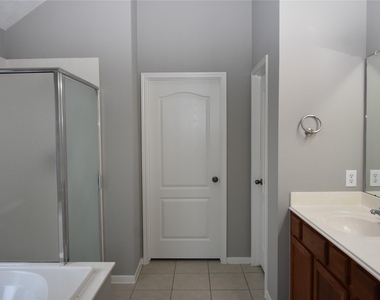 9518 Brackenton Crest Drive - Photo Thumbnail 12