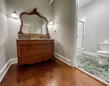 250 W Washington Street - Photo Thumbnail 10