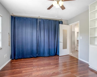135 W Minnesota Avenue - Photo Thumbnail 4