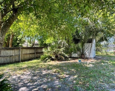 512 Galloway Avenue - Photo Thumbnail 17