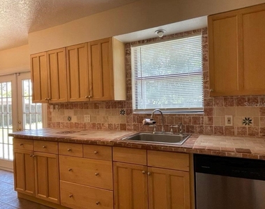 512 Galloway Avenue - Photo Thumbnail 5