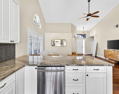 4180 Brentwood Park Circle - Photo Thumbnail 13