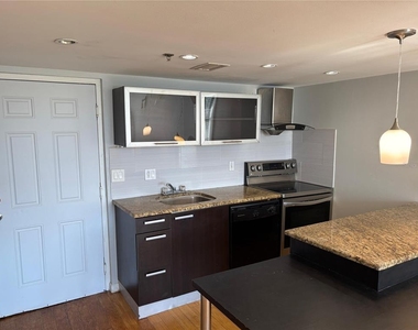 701 S Madison Avenue - Photo Thumbnail 1