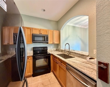 526 101st Avenue N - Photo Thumbnail 10