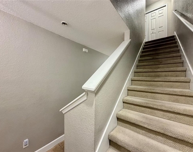 526 101st Avenue N - Photo Thumbnail 13
