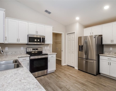 645 Vittorio Drive - Photo Thumbnail 6