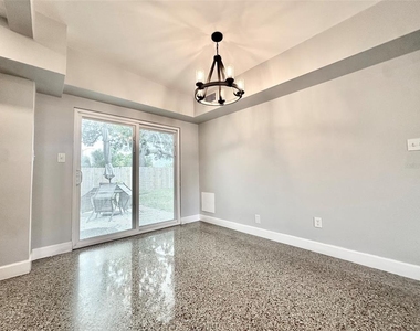 126 11th Avenue Sw - Photo Thumbnail 6
