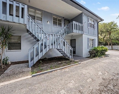 9208 N Connechusett Road - Photo Thumbnail 22