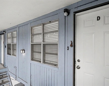 9208 N Connechusett Road - Photo Thumbnail 24