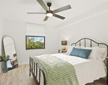 701 S Madison Avenue - Photo Thumbnail 19