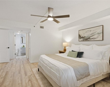 701 S Madison Avenue - Photo Thumbnail 18