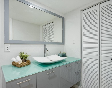 701 S Madison Avenue - Photo Thumbnail 15