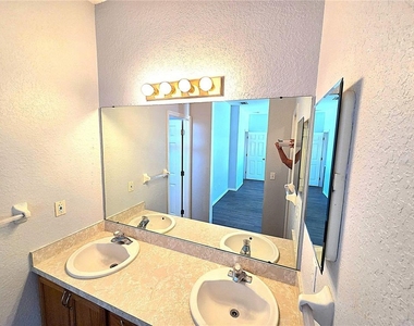 11641 59th Street N - Photo Thumbnail 17