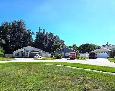 11641 59th Street N - Photo Thumbnail 32