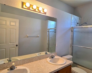 11641 59th Street N - Photo Thumbnail 6