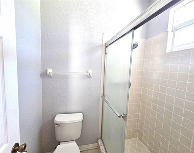 11641 59th Street N - Photo Thumbnail 18