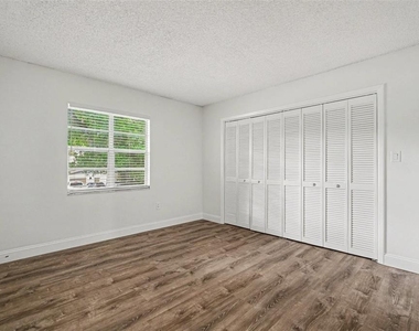 9208 N Connechusett Road - Photo Thumbnail 20