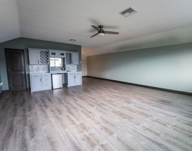 913 Buckhurst Drive - Photo Thumbnail 25