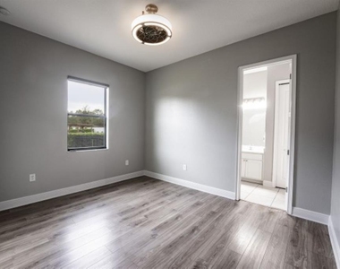 913 Buckhurst Drive - Photo Thumbnail 28
