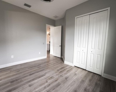 913 Buckhurst Drive - Photo Thumbnail 36
