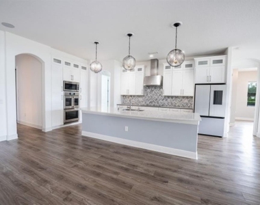 913 Buckhurst Drive - Photo Thumbnail 11