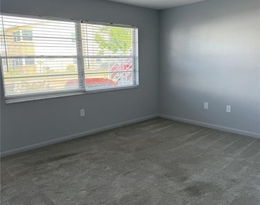 5850 18th Street N - Photo Thumbnail 7