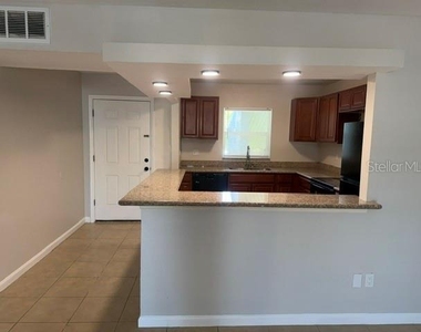 14413 Americana Circle - Photo Thumbnail 3