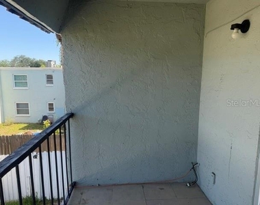 14413 Americana Circle - Photo Thumbnail 6